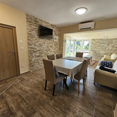 Bela Apartman *