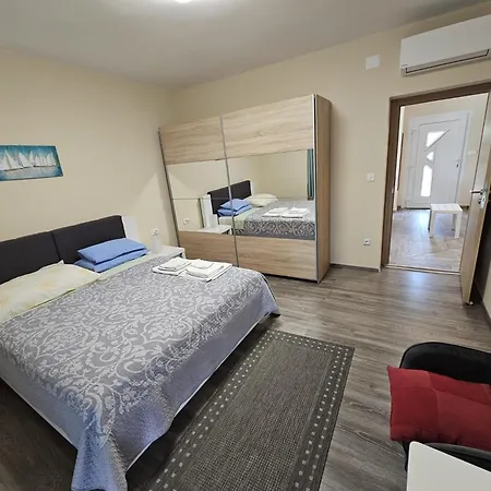 Bela Apartment *